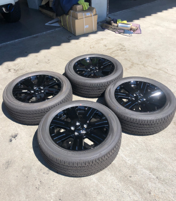 中古新車外しシャモニー純正18インチタイヤ＆アルミセット(小傷有)118a