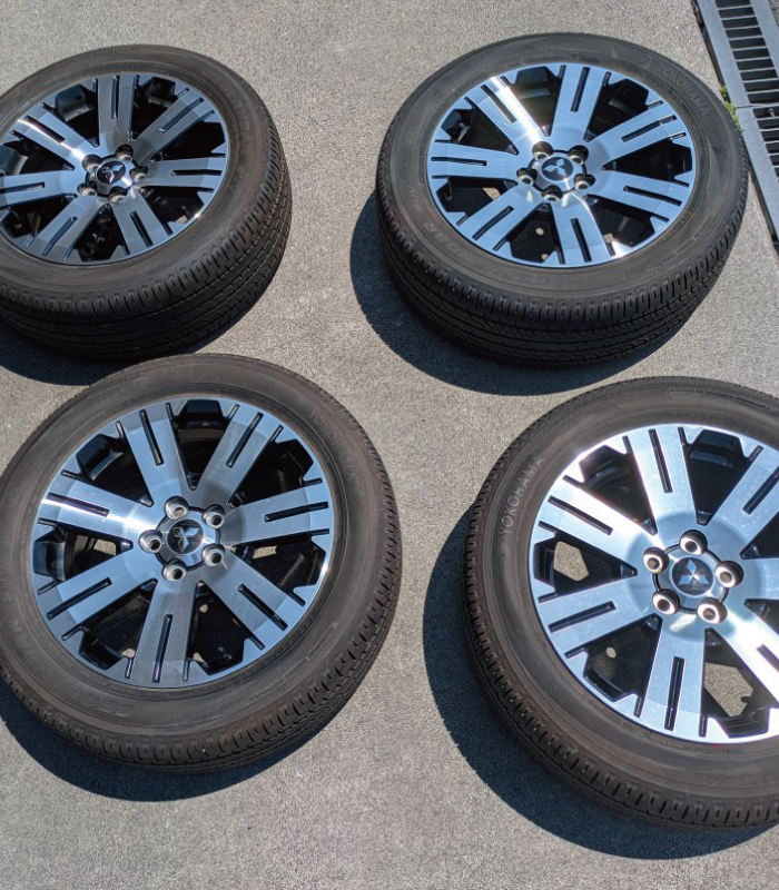 中古新車外し純正18インチタイヤ＆アルミ4本セットa32