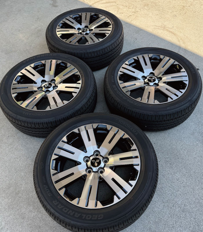中古新車外し純正18インチタイヤ＆アルミ4本セットa812s